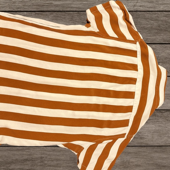 Express Men's Orange & White Vertical Stripe Short Sleeve Button-Up Shirt M - Picture 2 of 3